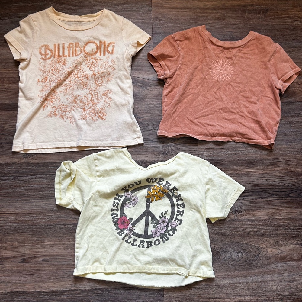 Billabong Cream and Brown Short Sleeve Tees